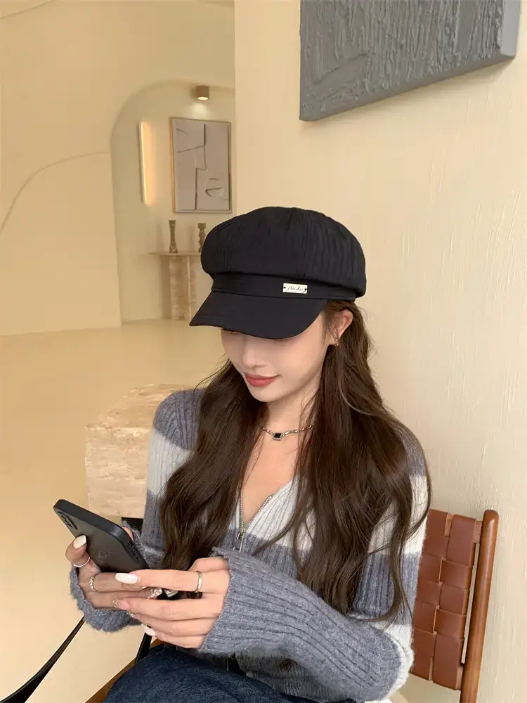 Women's Green Duck Beret with Cap — feature 12