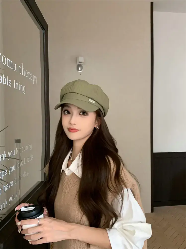 Women's Green Duck Beret with Cap — feature 13