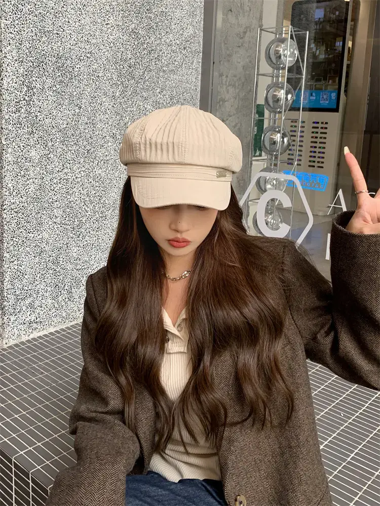 Women's Green Duck Beret with Cap — feature 19