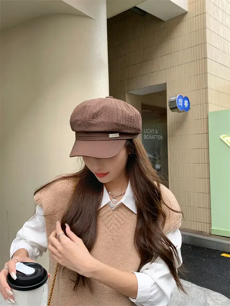 Women's Green Duck Beret with Cap — feature 22