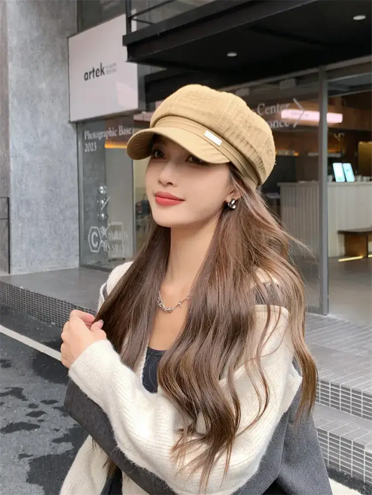 Women's Green Duck Beret with Cap — feature 3
