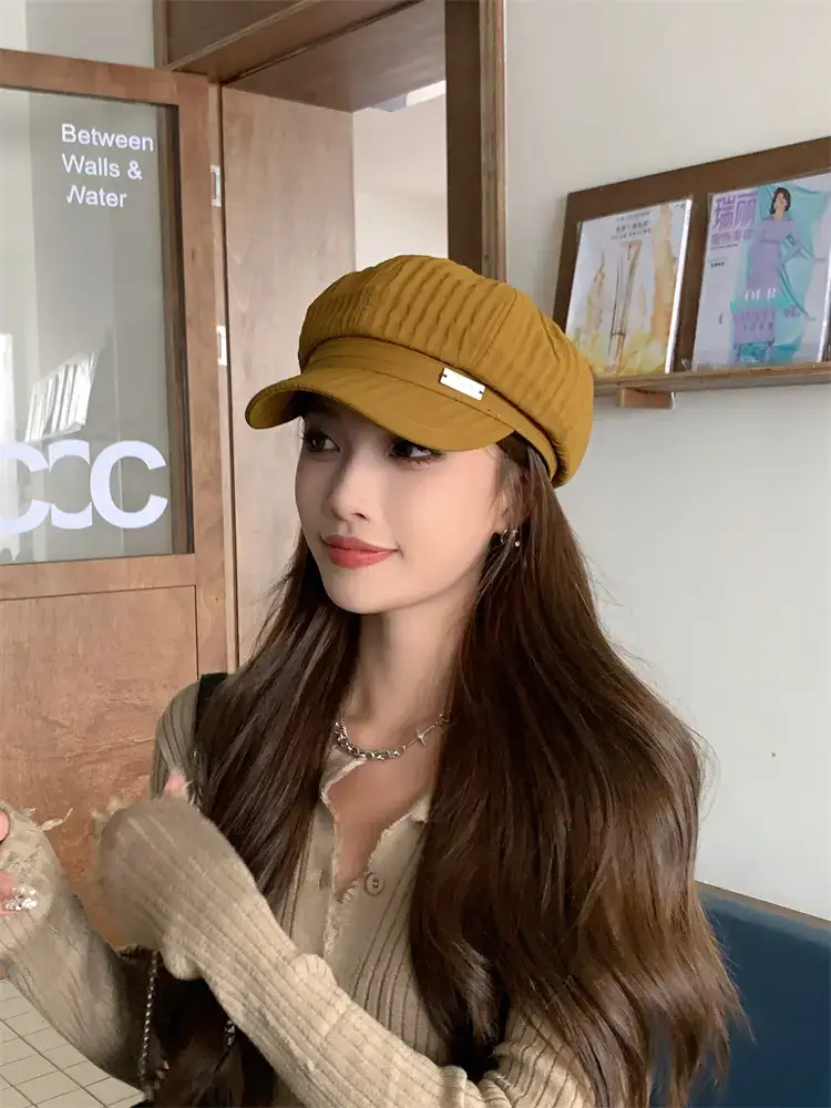 Women's Green Duck Beret with Cap — feature 5