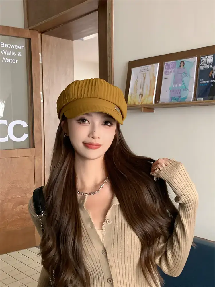 Women's Green Duck Beret with Cap — feature 6