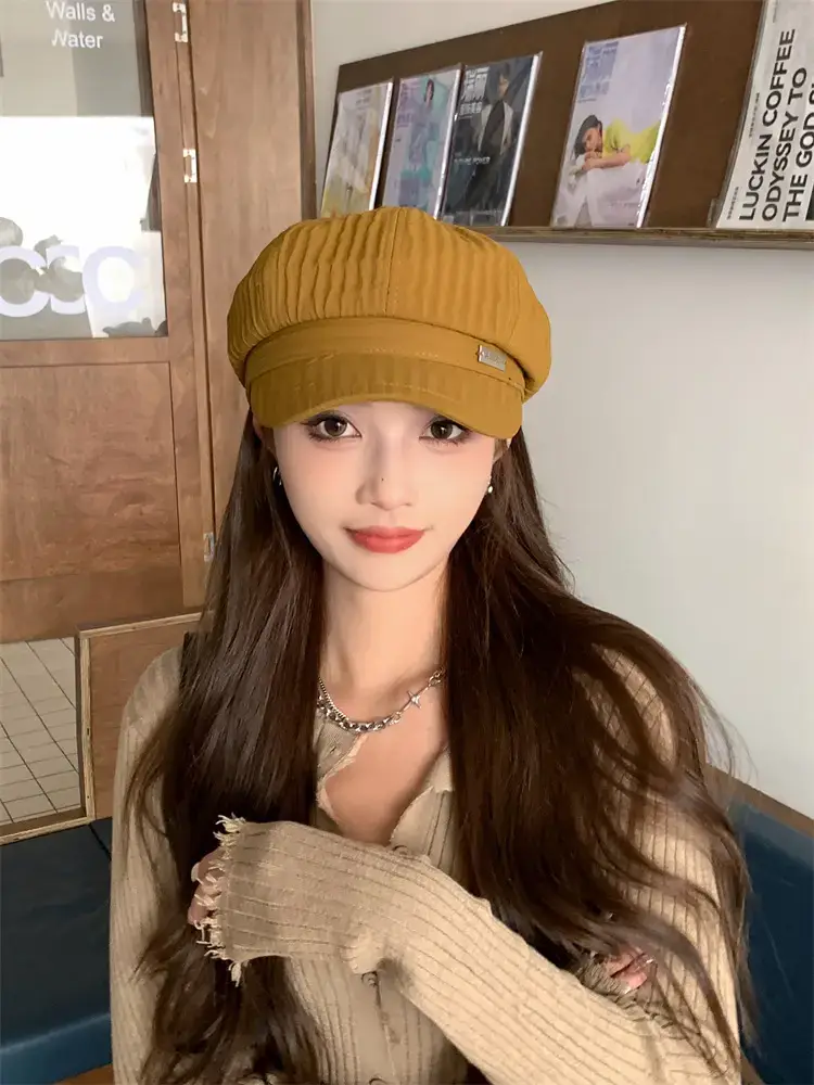 Women's Green Duck Beret with Cap — feature 7