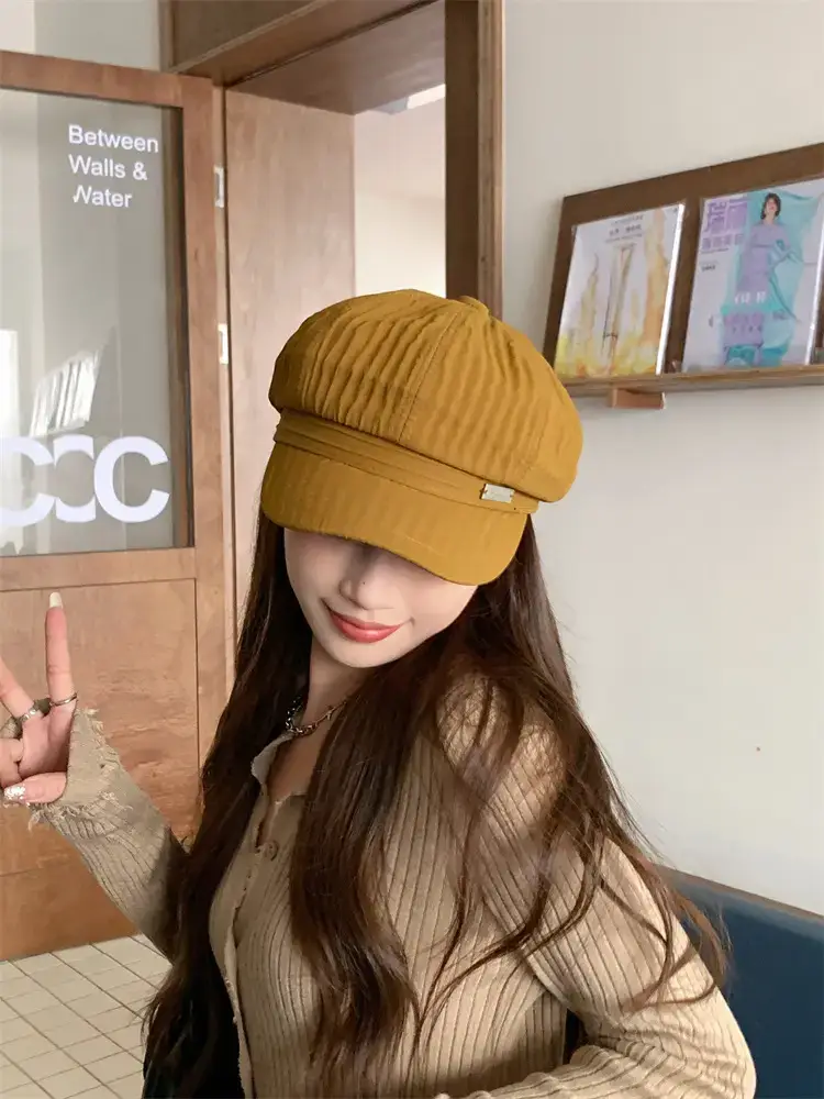 Women's Green Duck Beret with Cap — feature 8