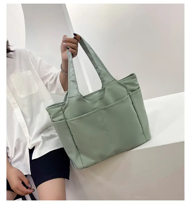 Lightweight One-Shoulder Travel Bag for Men Women — feature 30