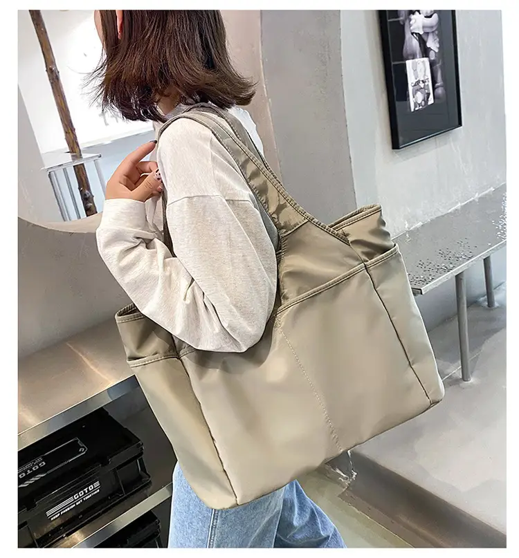 Lightweight One-Shoulder Travel Bag for Men Women — feature 35