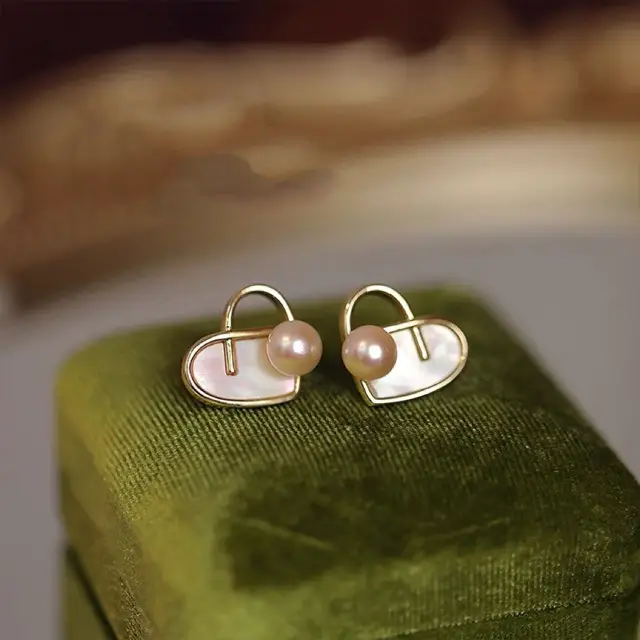 Love Shell Pearl Earrings for Women Trendy Fashion - Image 4
