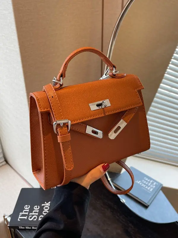 Women's Beige Square Shoulder Bag 2023 New Trend - Image 2