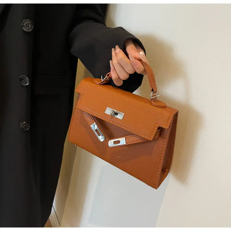 Women's Beige Square Shoulder Bag 2023 New Trend — feature 19