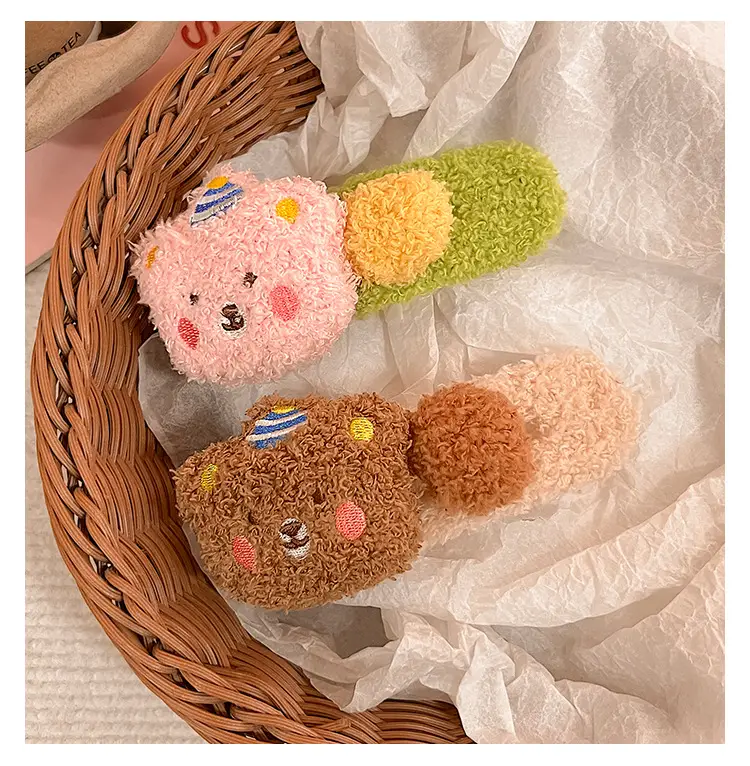 Cute Plush Bear Hairpin Clip for Girls Large Bangs — feature 7