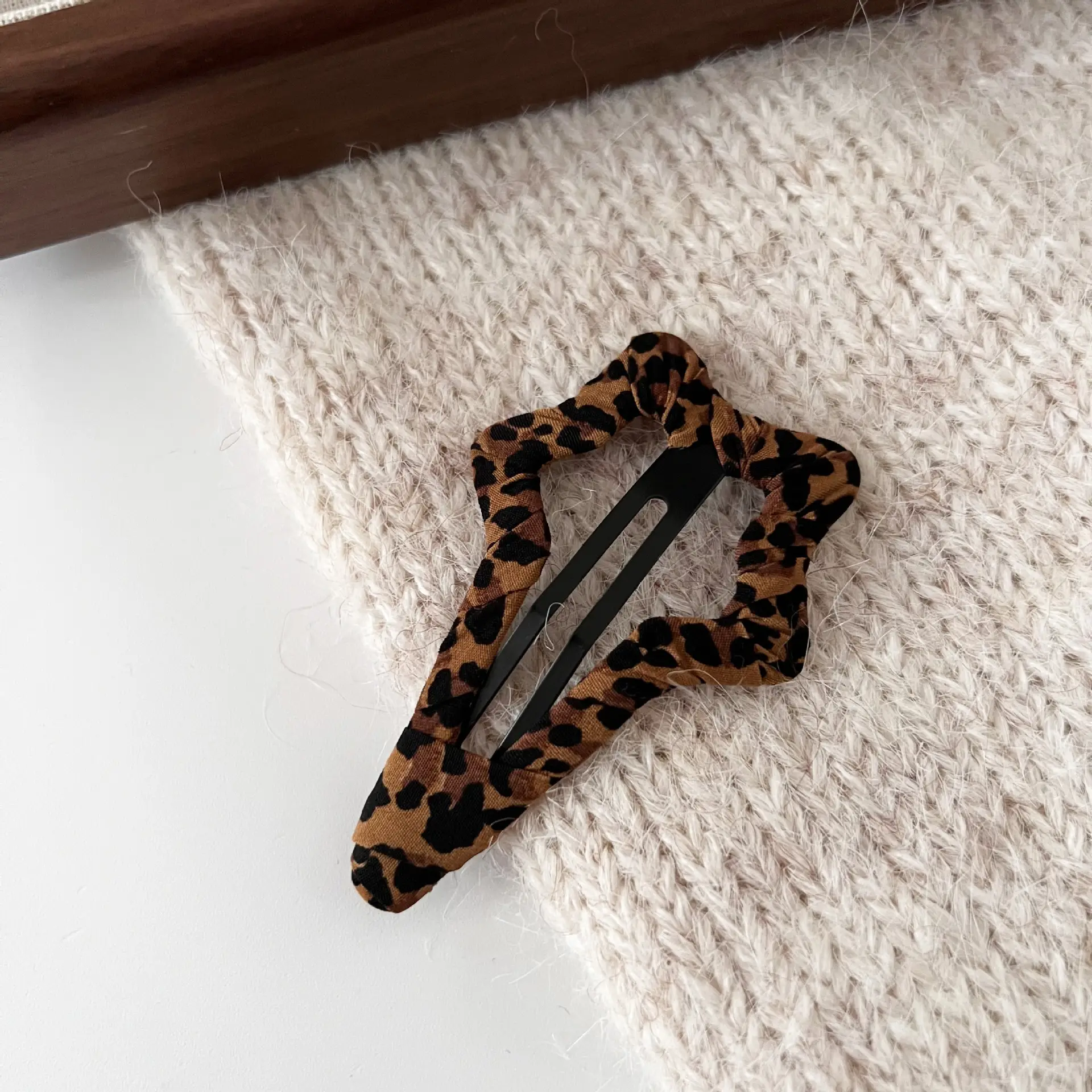 4# brown leopard print-five-pointed star