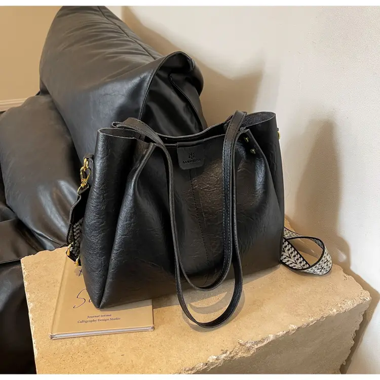 Meilade Women's Large Capacity Vintage Shoulder Bag Brown — feature 20