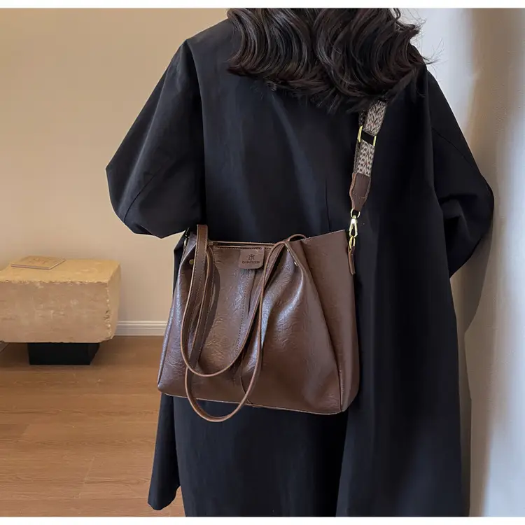 Meilade Women's Large Capacity Vintage Shoulder Bag Brown — feature 25