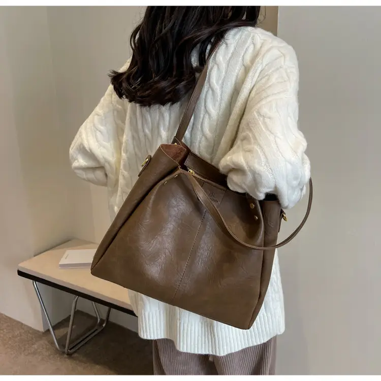 Meilade Women's Large Capacity Vintage Shoulder Bag Brown — feature 34