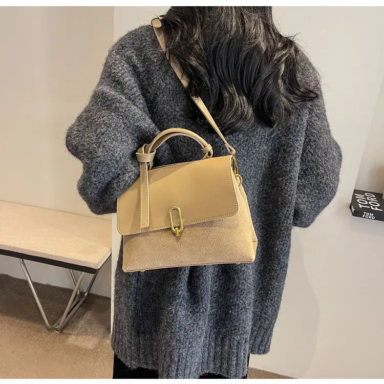 Black Retro Classic Shoulder Bag for Women — feature 16