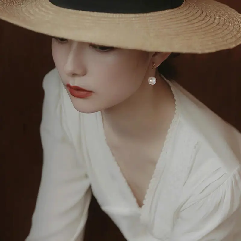 Women's Mosquito Incense Pearl Earrings Long Ear Clip - Image 5