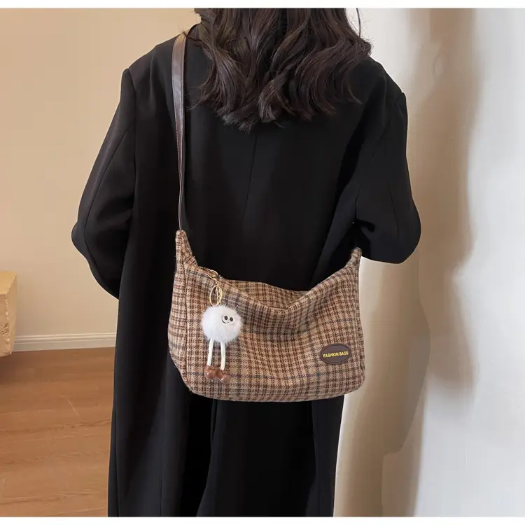 Women Plaid Shoulder Bag Winter Commute 2023 — feature 10
