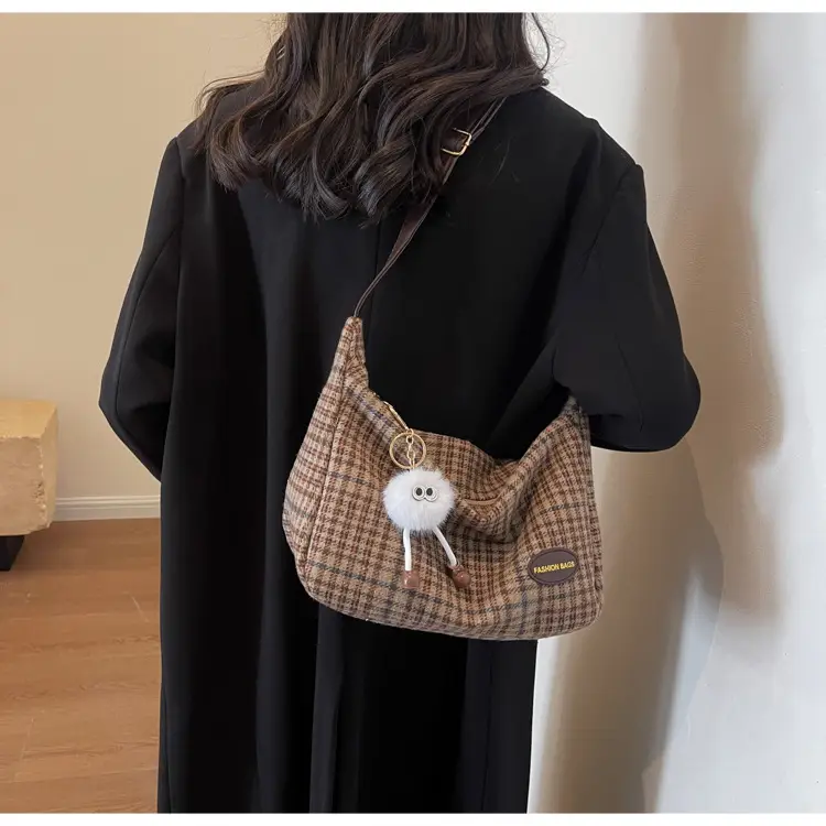 Women Plaid Shoulder Bag Winter Commute 2023 — feature 16