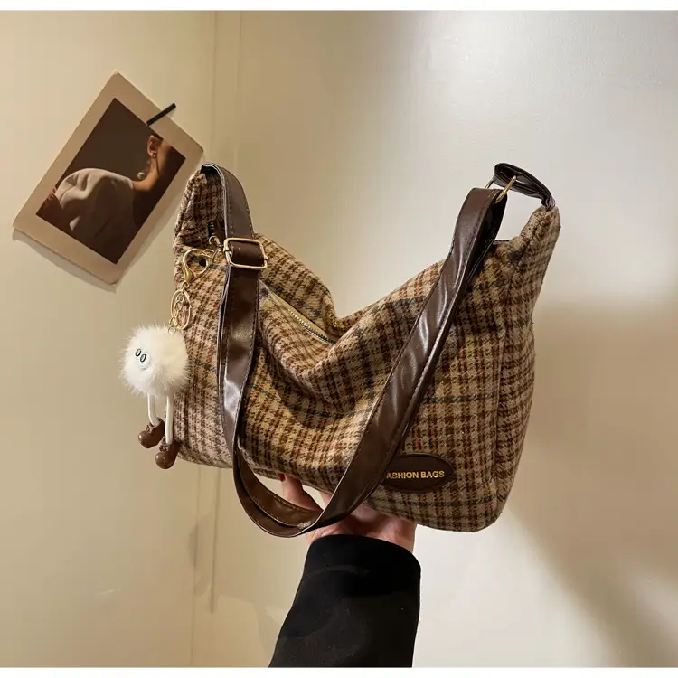 Women Plaid Shoulder Bag Winter Commute 2023 — feature 22