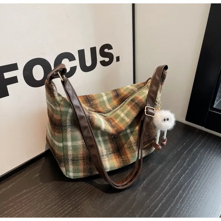 Women Plaid Shoulder Bag Winter Commute 2023 — feature 25