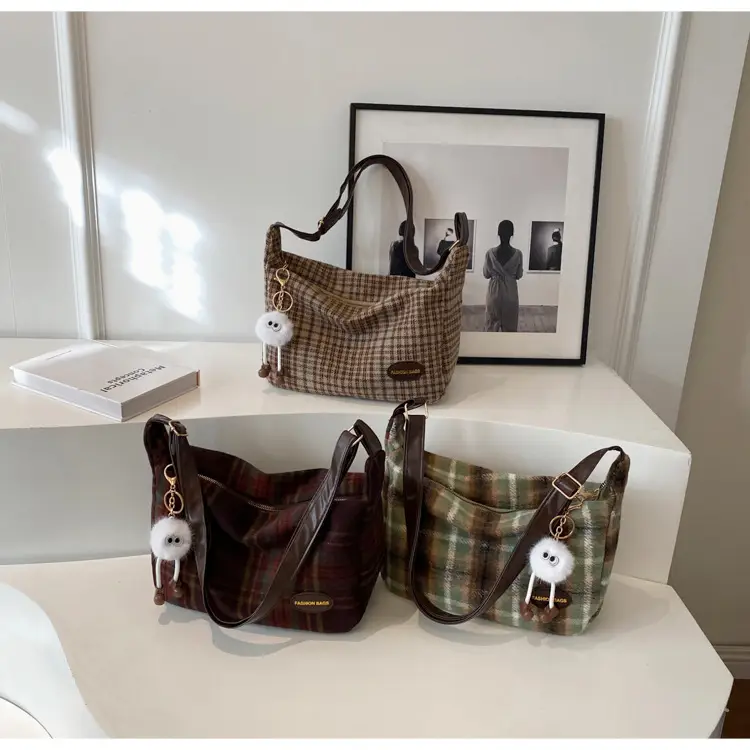 Women Plaid Shoulder Bag Winter Commute 2023 — feature 28