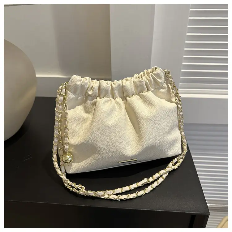 Black Pleated Chain Shoulder Bag for Women 2023 — feature 12