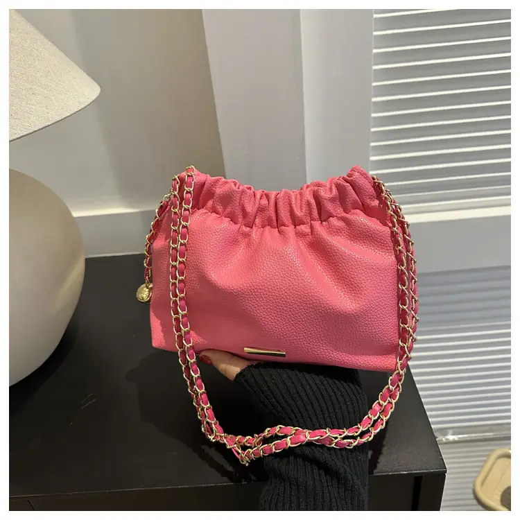 Black Pleated Chain Shoulder Bag for Women 2023 — feature 14