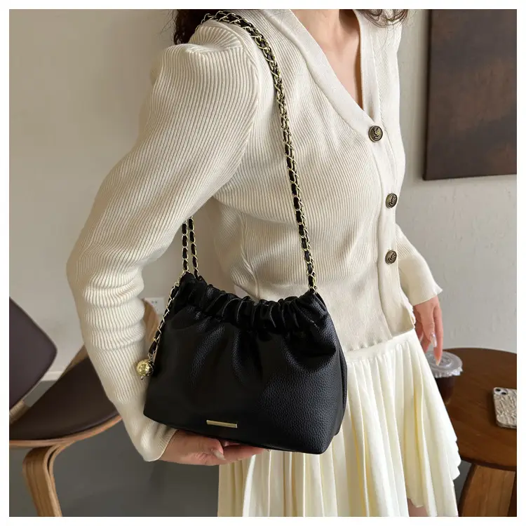 Black Pleated Chain Shoulder Bag for Women 2023 — feature 18