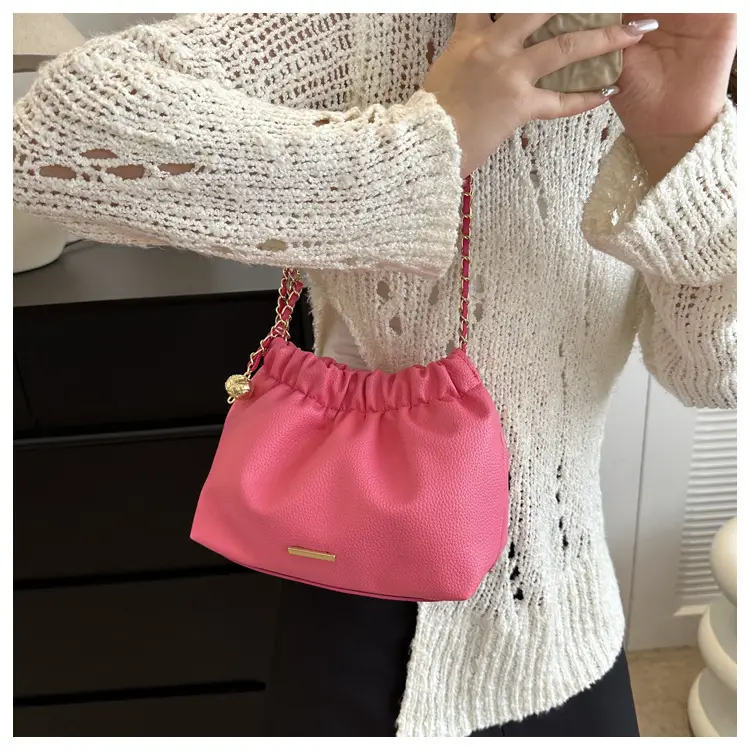 Black Pleated Chain Shoulder Bag for Women 2023 — feature 20