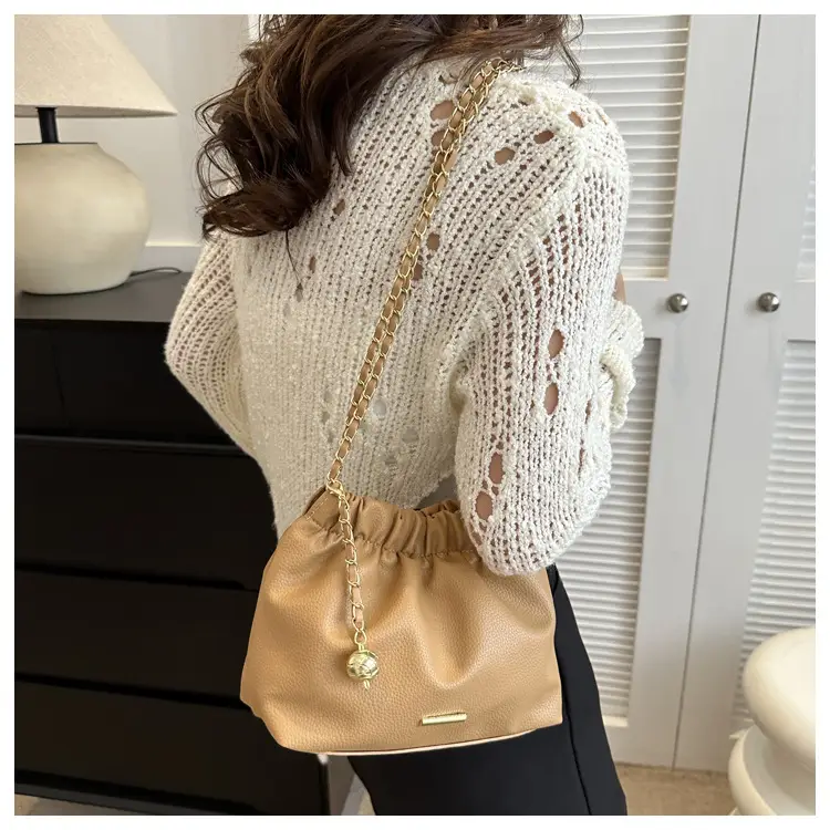 Black Pleated Chain Shoulder Bag for Women 2023 — feature 21