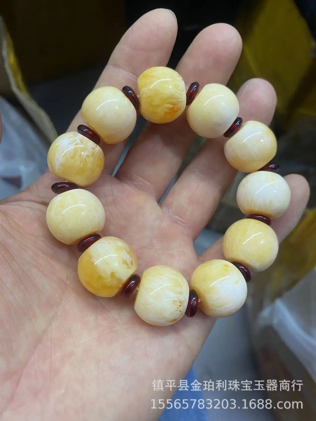 Russian Beeswax Bracelet White Demon Flower Amber Yellow — feature 8