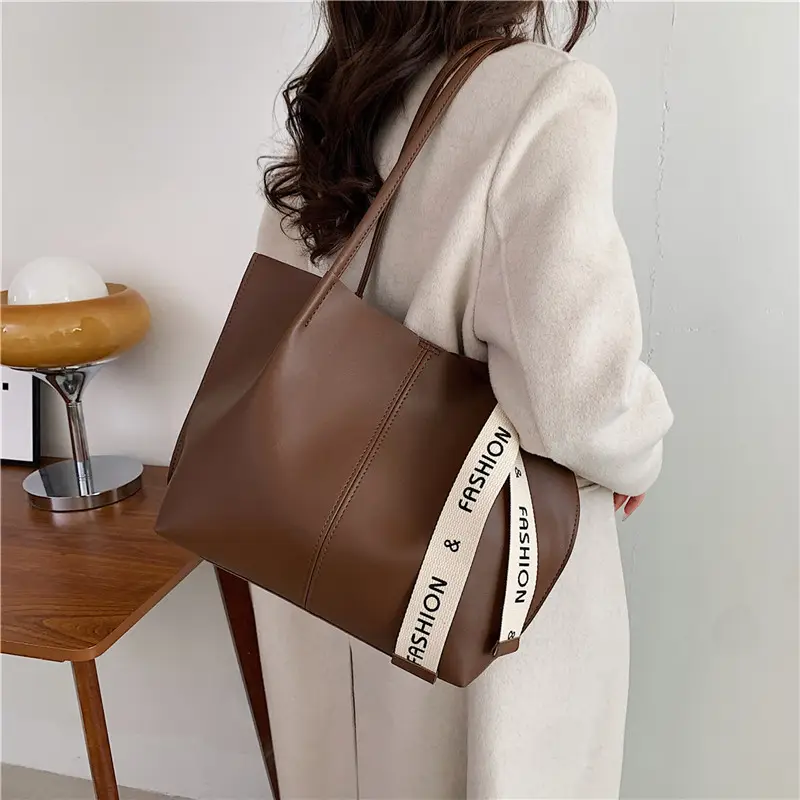 Retro Simple Large Capacity Shoulder Bag for Women - Image 6