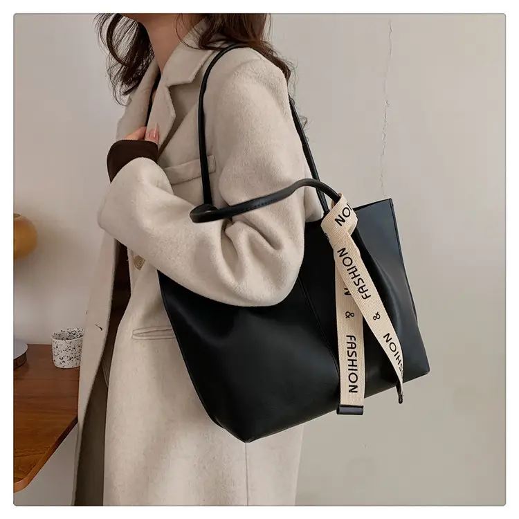 Retro Simple Large Capacity Shoulder Bag for Women — feature 20