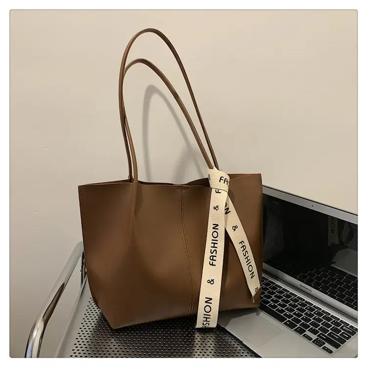 Retro Simple Large Capacity Shoulder Bag for Women — feature 25
