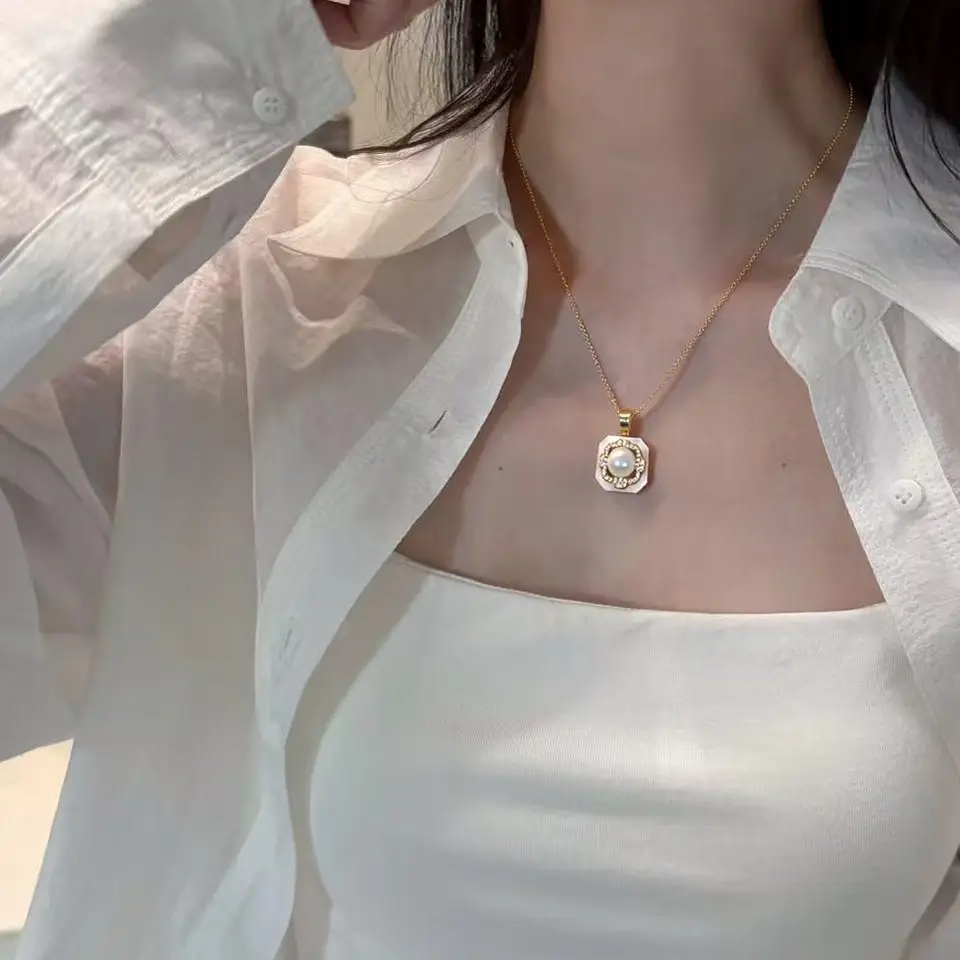 Natural Sea Shell Square Pearl Necklace with Gold Chain - Image 5