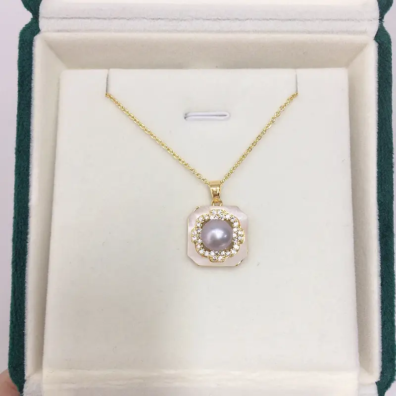 Natural Sea Shell Square Pearl Necklace with Gold Chain — feature 8