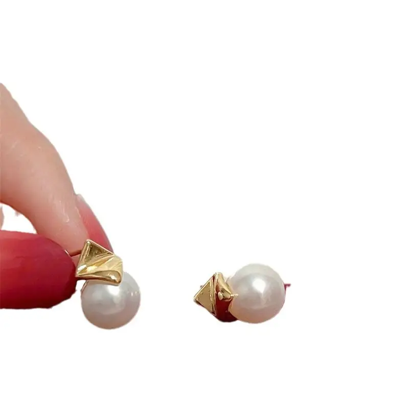Pearl Yuhe Ear Stud Gold Plated White - Image 5
