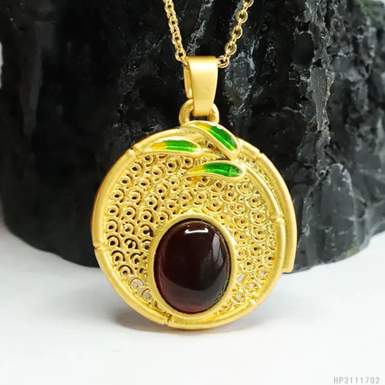 Guan Yu Natural Amber Pendant Blood Amber Bamboo Leaf Round Pendant Necklace — feature 8