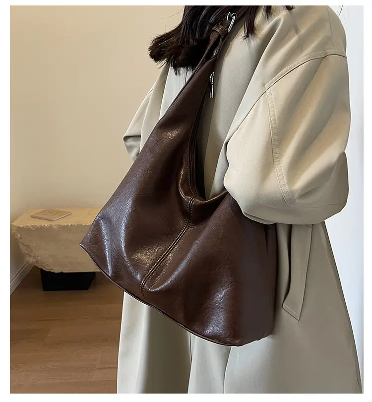 Retro Brown Leather Shoulder Tote Bag 2023 — feature 1