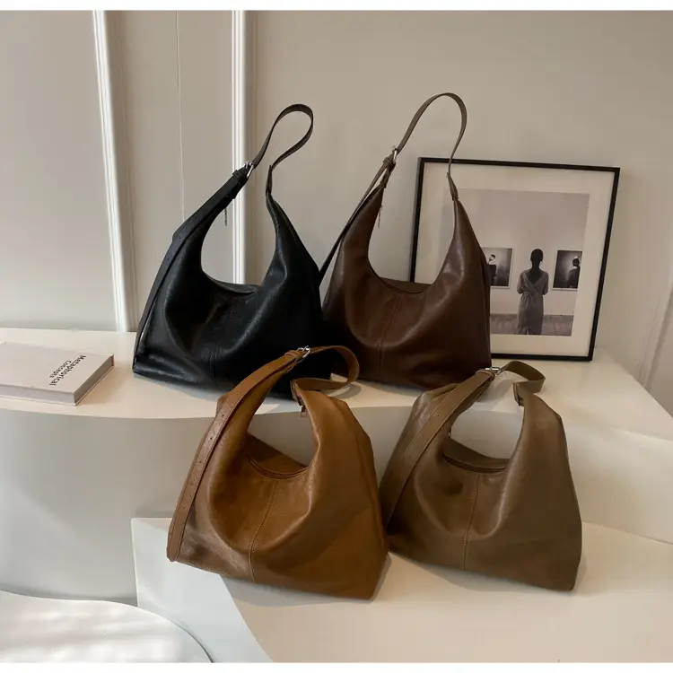 Retro Brown Leather Shoulder Tote Bag 2023 — feature 13