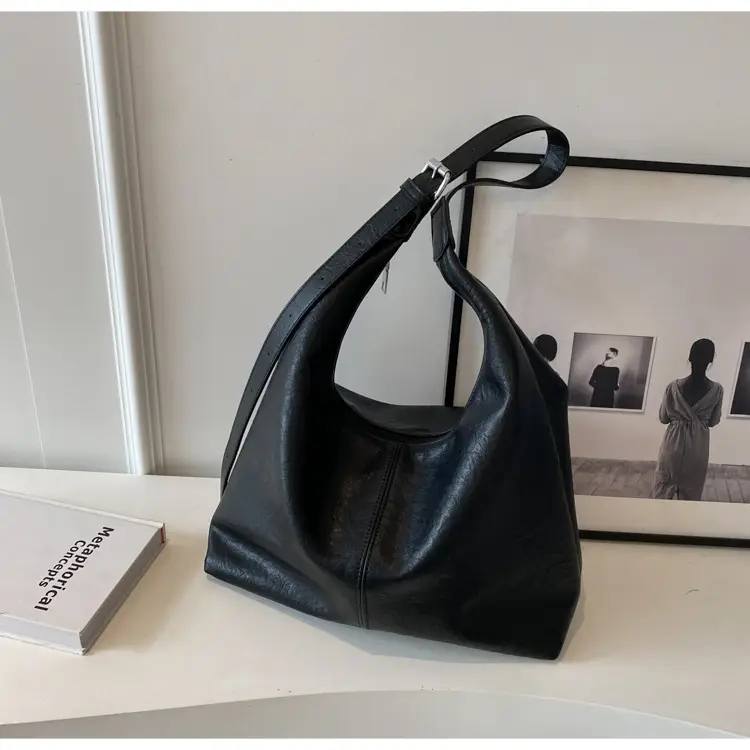 Retro Brown Leather Shoulder Tote Bag 2023 — feature 20