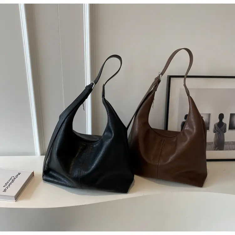 Retro Brown Leather Shoulder Tote Bag 2023 — feature 21