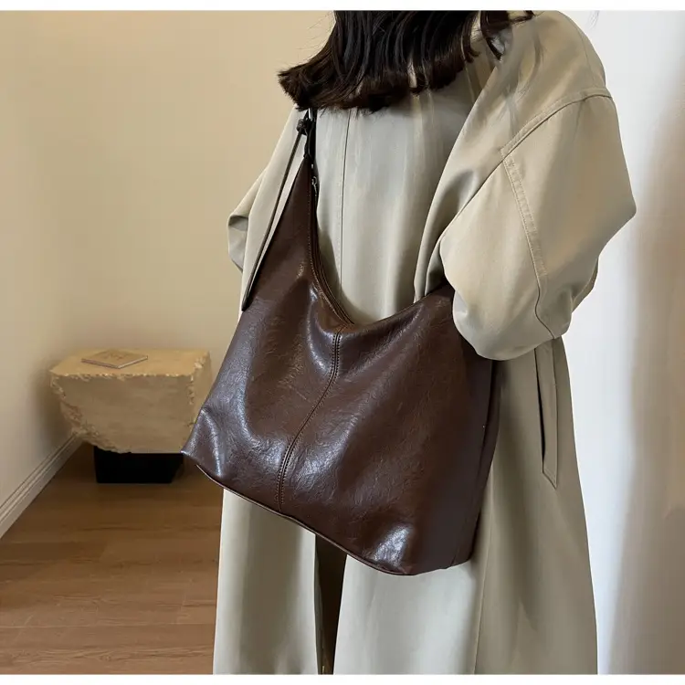 Retro Brown Leather Shoulder Tote Bag 2023 — feature 30
