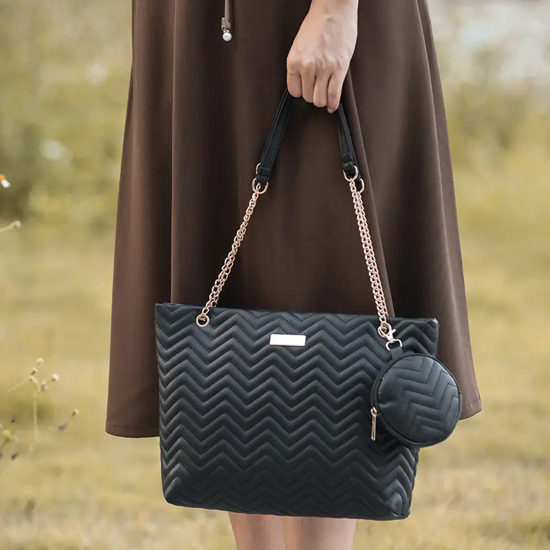 2-piece Wave Embossed Tote Bag Black 2023