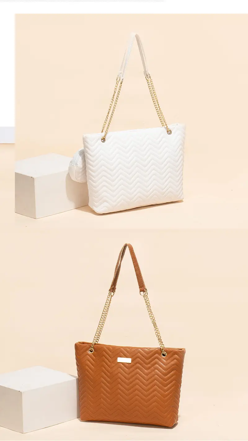 2-piece Wave Embossed Tote Bag Black 2023 — feature 11