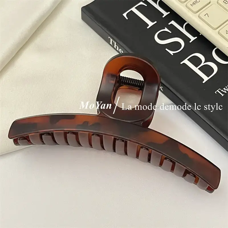 Black Claw Clip for Women's Hair Updo & Headwear 2023 — feature 11