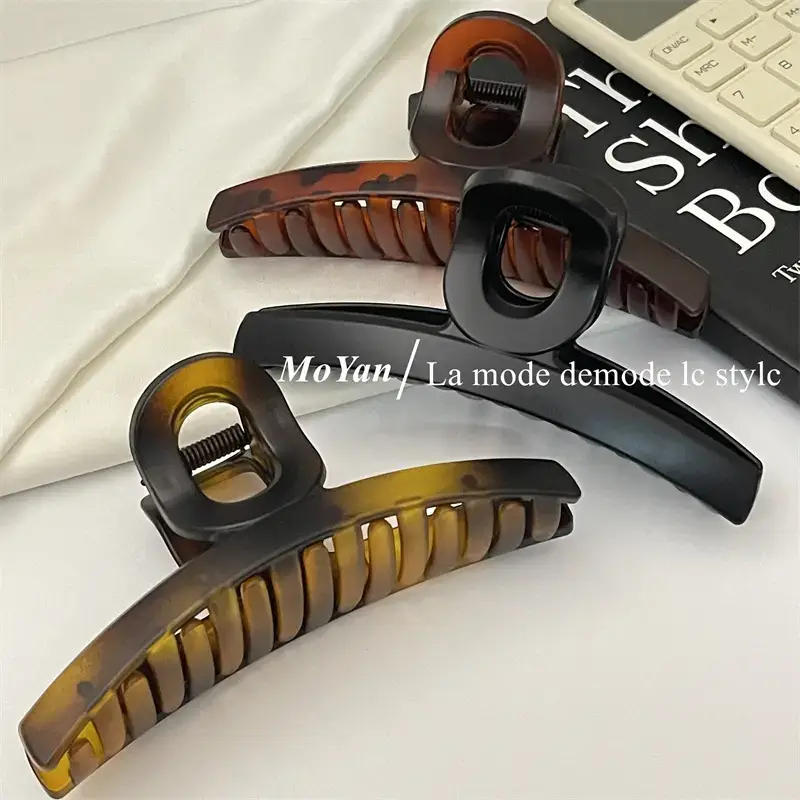 Black Claw Clip for Women's Hair Updo & Headwear 2023 — feature 3
