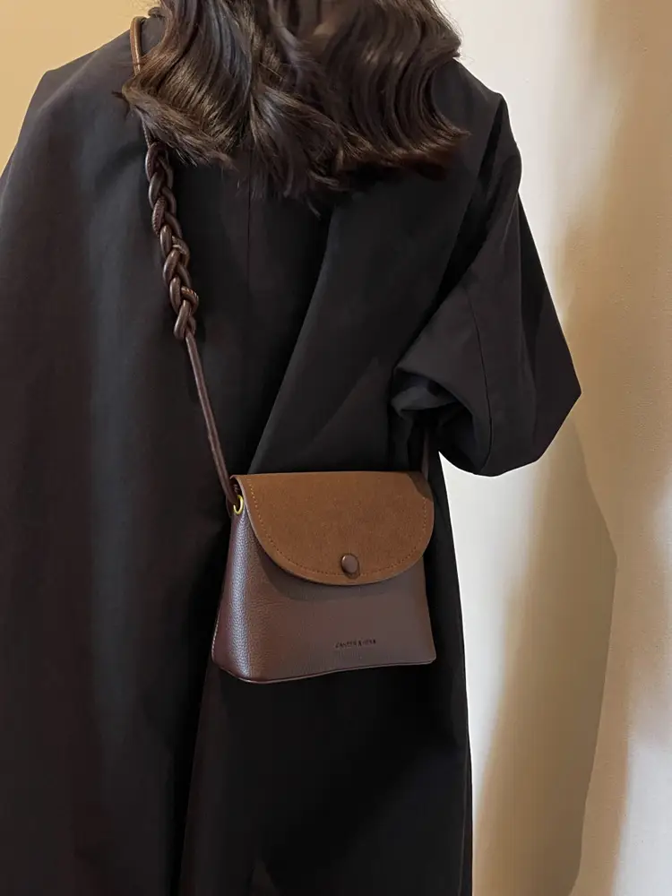 Black Textured Shoulder Bag for Women 2023 - Image 7