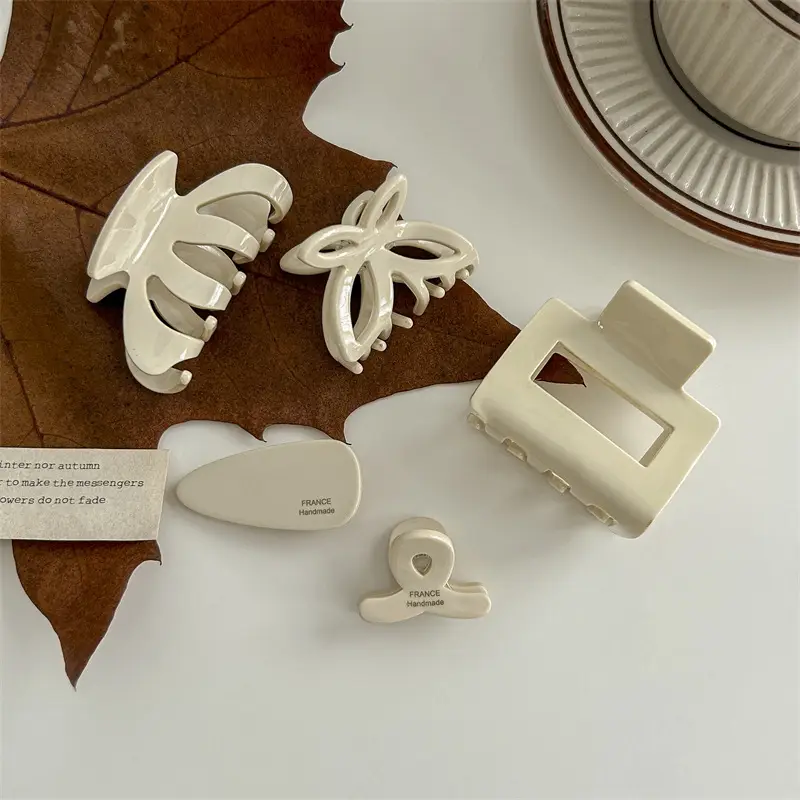 Pure White Acetate Hair Clips Set for Women - Image 9